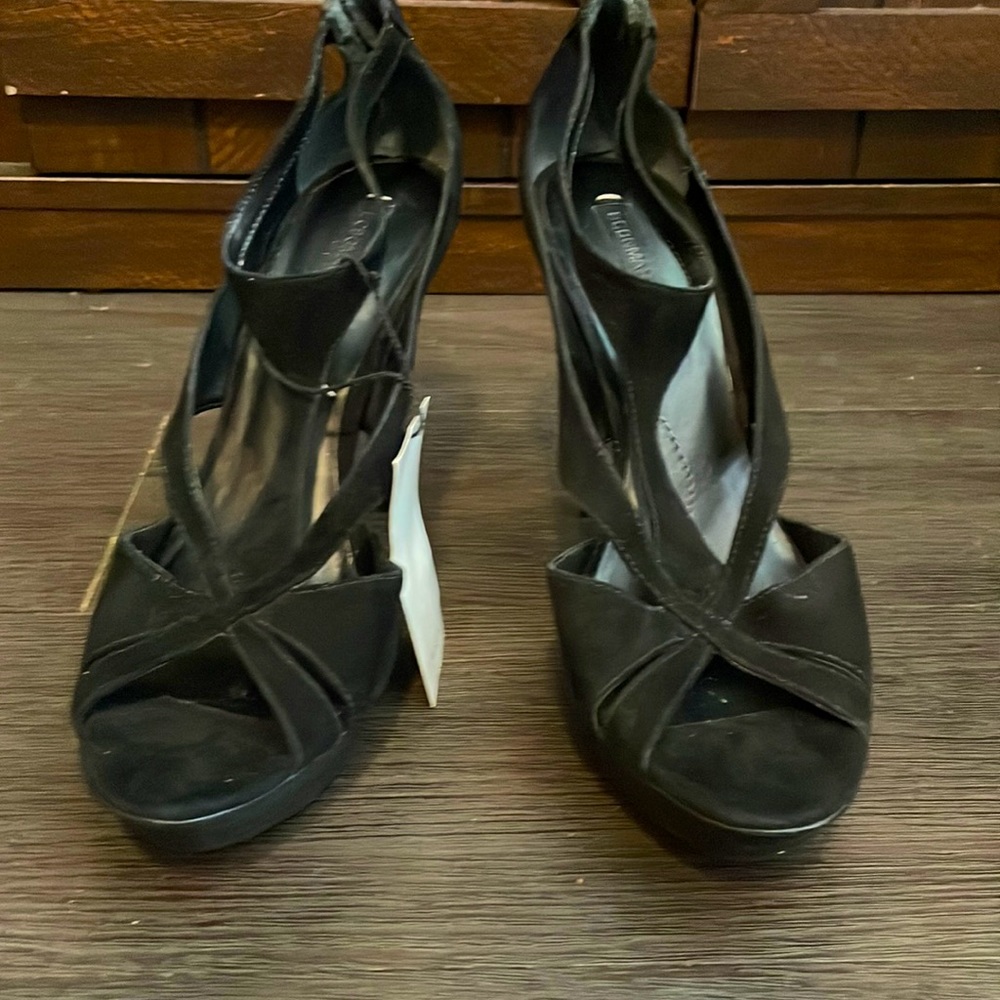 NWT Black Suede Platform Stiletto Heels BCBG 10M